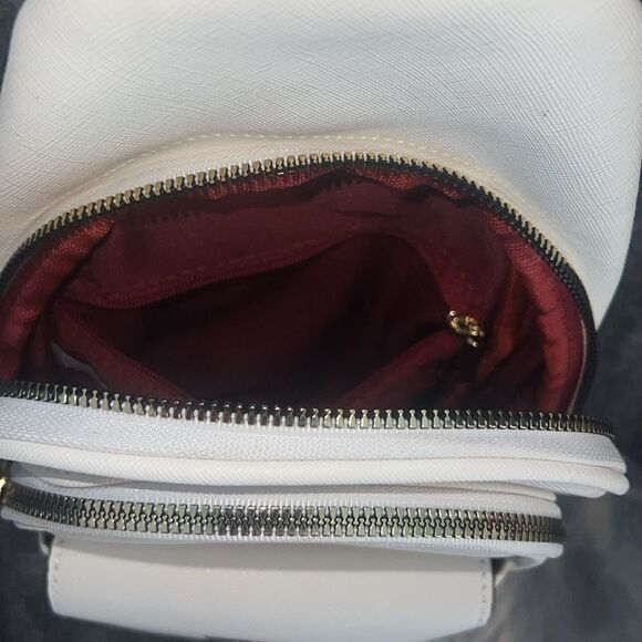 Elegant White Crossbody Bag main image 2